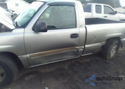 2003 Chevrolet Silverado 1500 Ls z USA, uszkodzony, nr VIN 1GCEC14T13Z155633